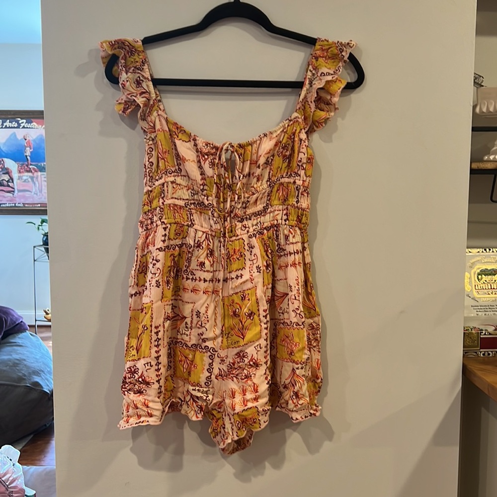 Pink romper - Picture 2 of 4